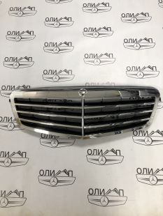Решетка радиатора на Mercedes W212 09-13 год